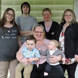 Meet your Posher, Crystal